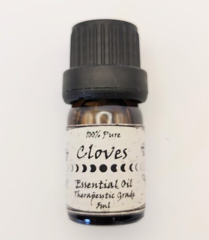 100% pure clove essential oil bottle.